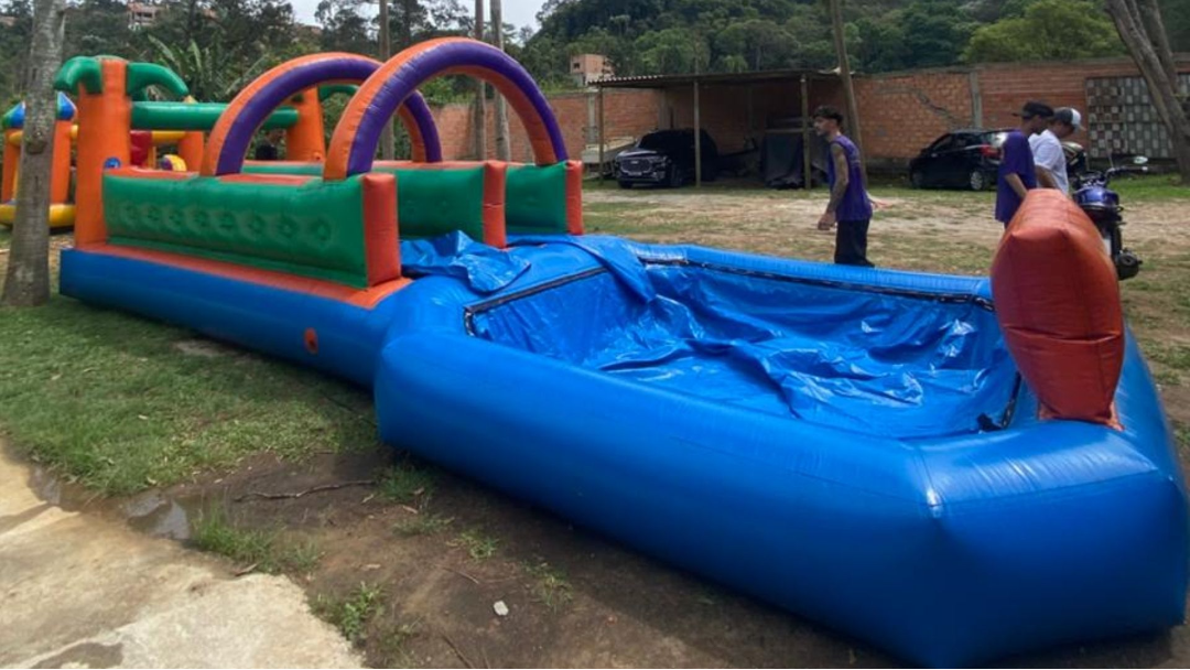 Radical Slide Inflável para Eventos e Festas